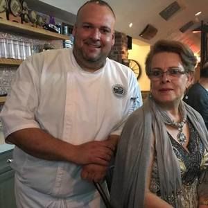 Meet your Posher, Carlos